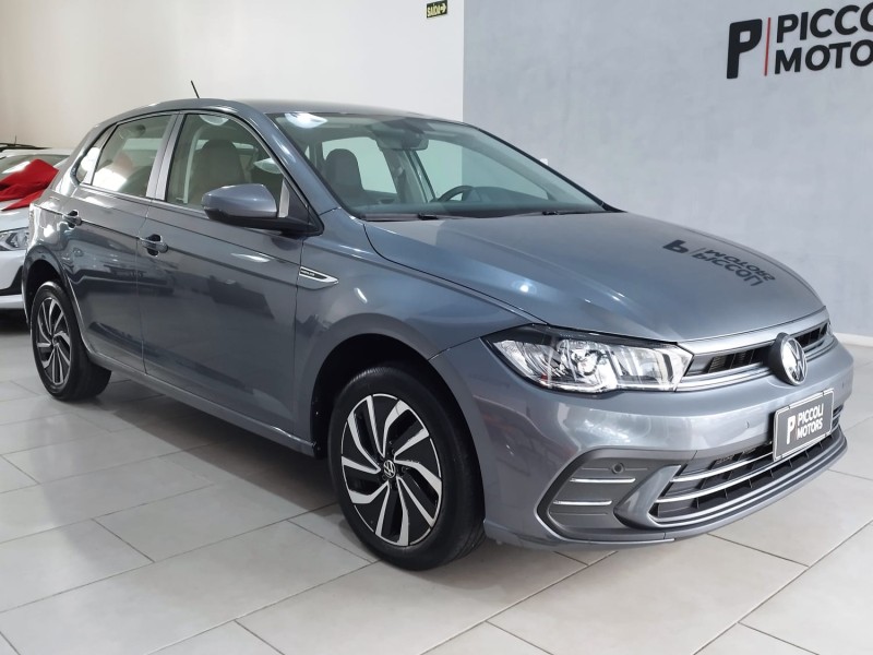 POLO 1.0	200 TSI HIGHLINE AUTOMÁTICO  - 2024 - CAXIAS DO SUL