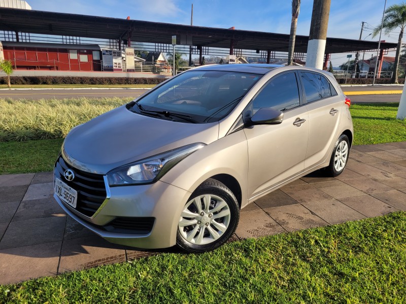 HB20 1.0 COMFORT PLUS 12V FLEX 4P MANUAL
