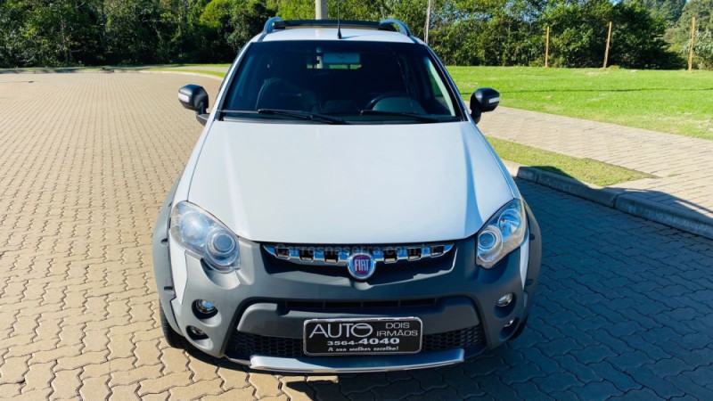 STRADA 1.8 MPI ADVENTURE CD 16V FLEX 2P MANUAL - 2013 - DOIS IRMãOS