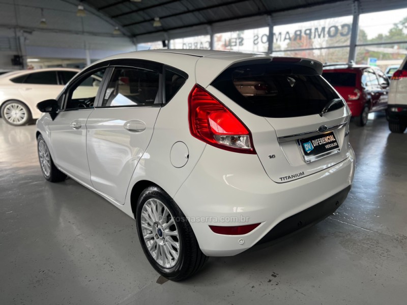 FIESTA 1.6 TITANIUM HATCH 16V FLEX 4P MANUAL - 2016 - CAXIAS DO SUL