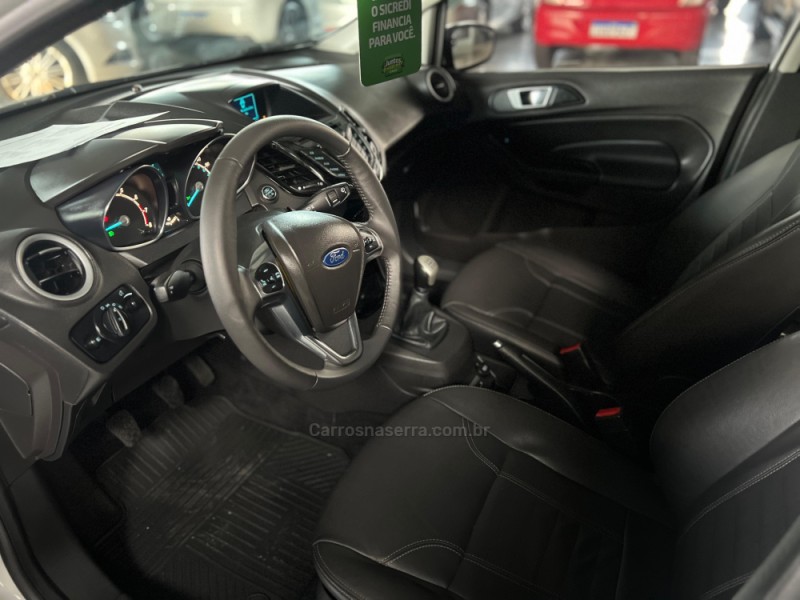 FIESTA 1.6 TITANIUM HATCH 16V FLEX 4P MANUAL - 2016 - CAXIAS DO SUL