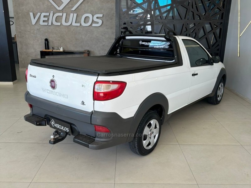 STRADA 1.4 MPI WORKING CS 8V CELEBRATION FLEX 2P MANUAL - 2016 - ENCANTADO