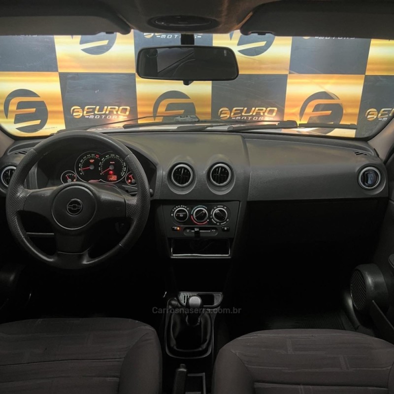 PRISMA 1.0 MPFI LT 8V FLEX 4P MANUAL - 2011 - PORTãO