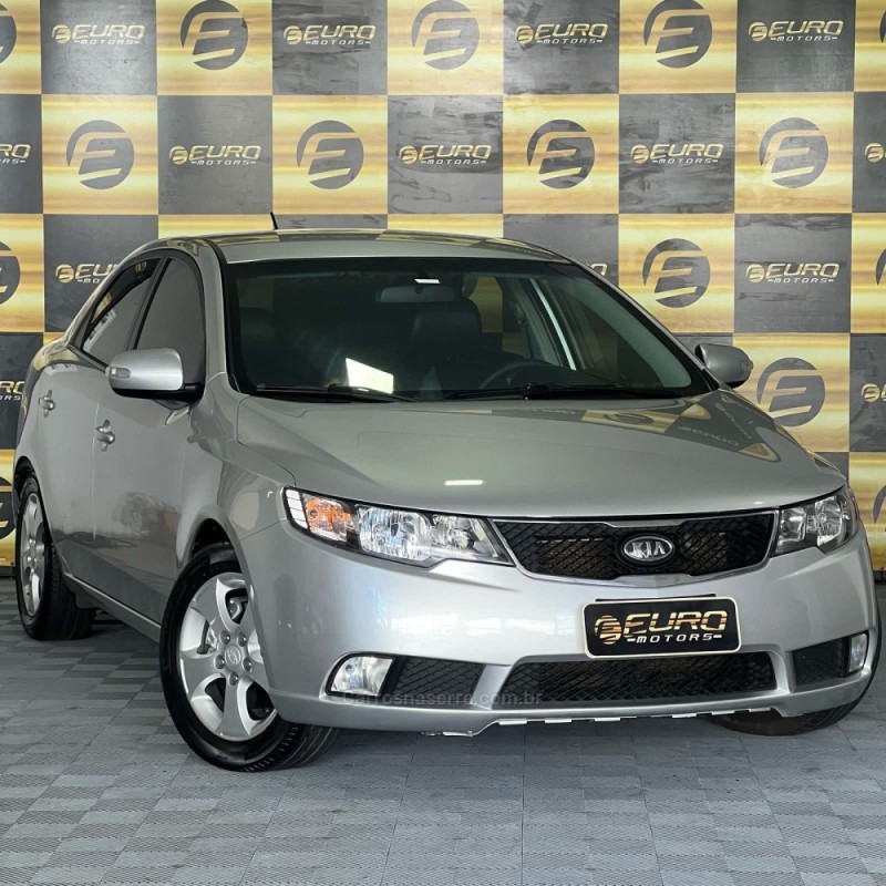 cerato 1.6 e.221 sedan 16v gasolina 4p automatico 2010 portao