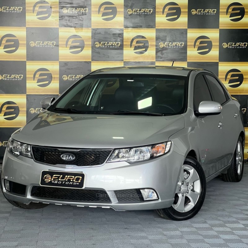 CERATO 1.6 E.221 SEDAN 16V GASOLINA 4P AUTOMÁTICO - 2010 - PORTãO