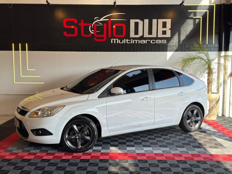 FOCUS 1.6 GLX 8V FLEX 4P MANUAL - 2011 - ESTâNCIA VELHA