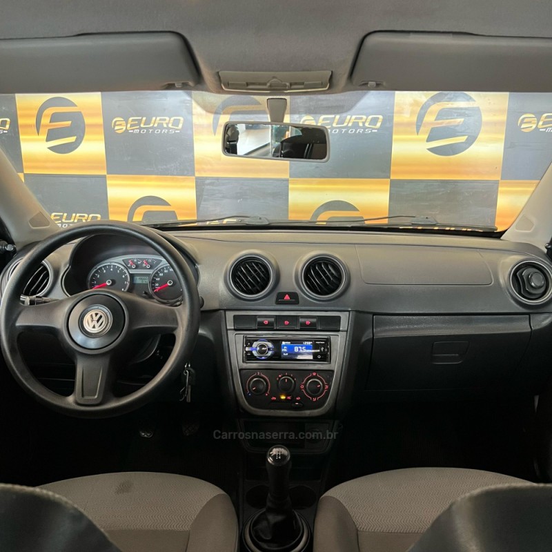 VOYAGE 1.0 I TREND 16V FLEX 4P MANUAL - 2011 - PORTãO