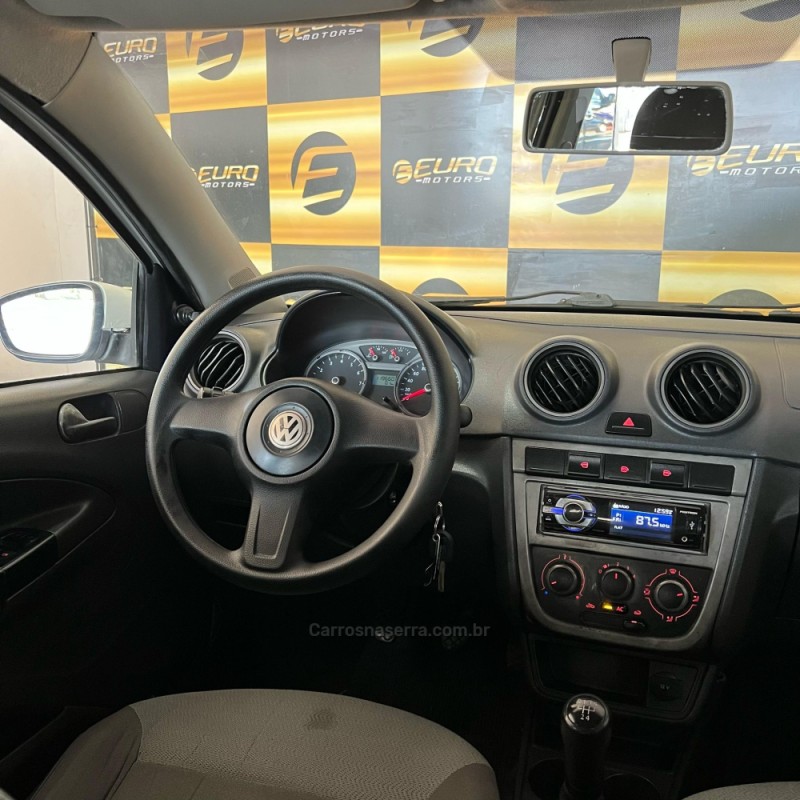 VOYAGE 1.0 I TREND 16V FLEX 4P MANUAL - 2011 - PORTãO