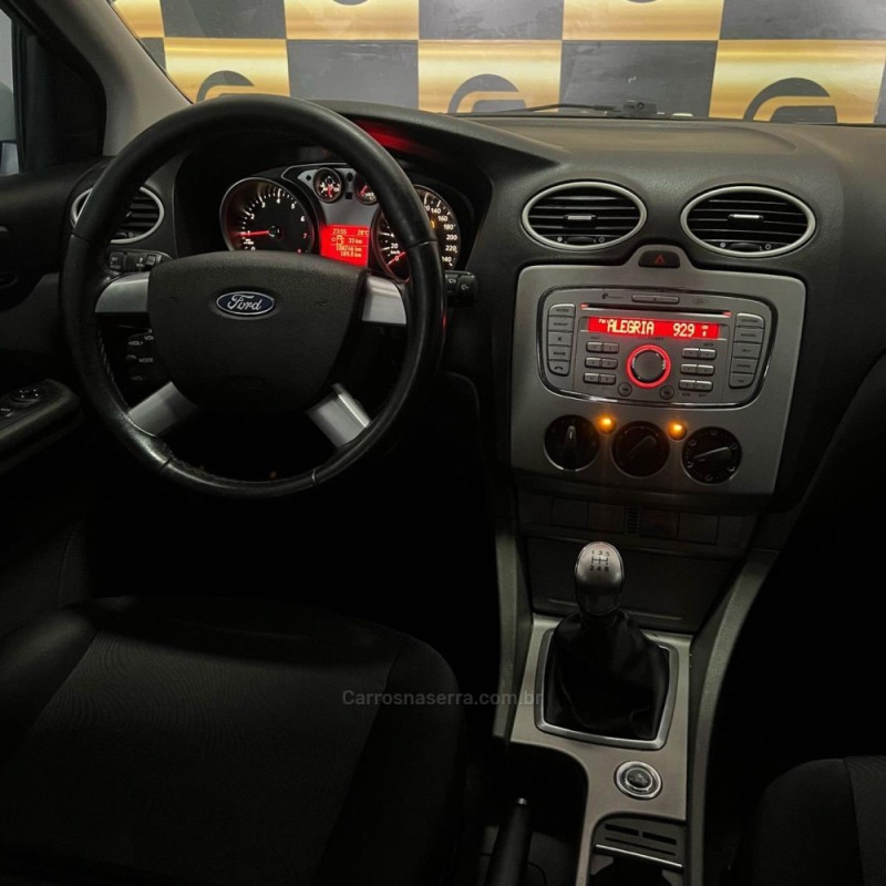FOCUS 2.0 FC 16V GASOLINA 4P MANUAL - 2013 - PORTãO