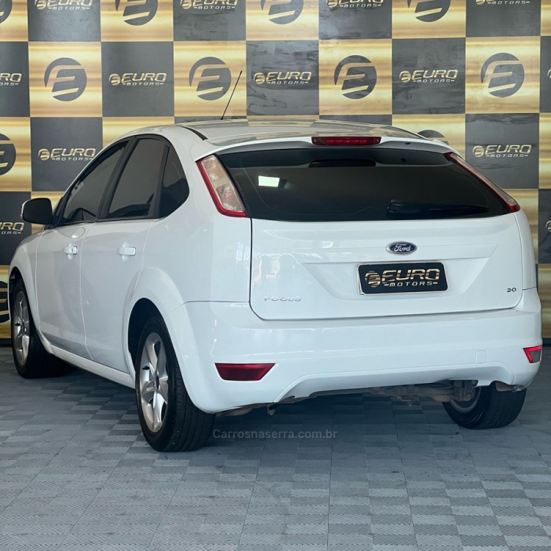 FOCUS 2.0 FC 16V GASOLINA 4P MANUAL - 2013 - PORTãO