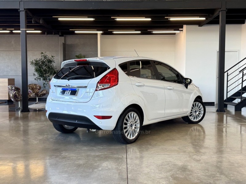 FIESTA 1.6 TITANIUM HATCH 16V FLEX 4P AUTOMÁTICO - 2014 - BENTO GONçALVES