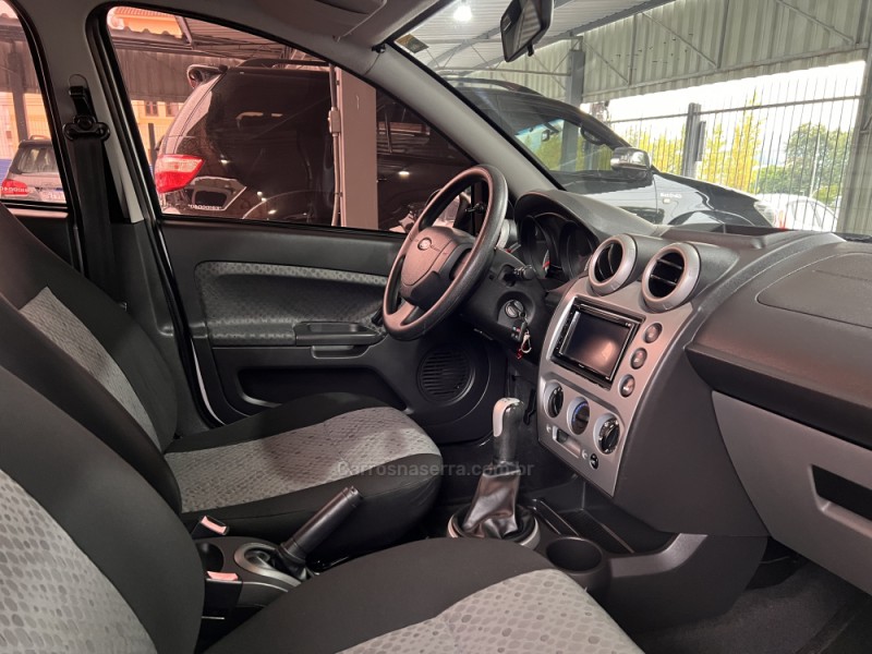 FIESTA 1.6 ROCAM SE 8V FLEX 4P MANUAL - 2014 - BOM PRINCíPIO