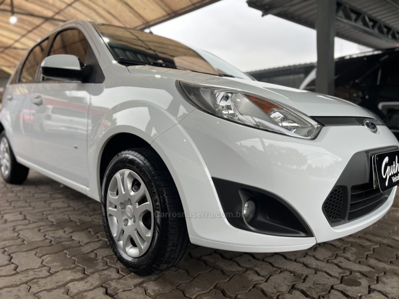 FIESTA 1.6 ROCAM SE 8V FLEX 4P MANUAL - 2014 - BOM PRINCíPIO