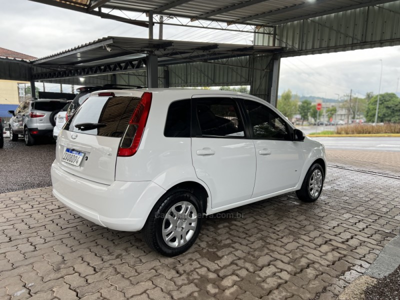 FIESTA 1.6 ROCAM SE 8V FLEX 4P MANUAL - 2014 - BOM PRINCíPIO