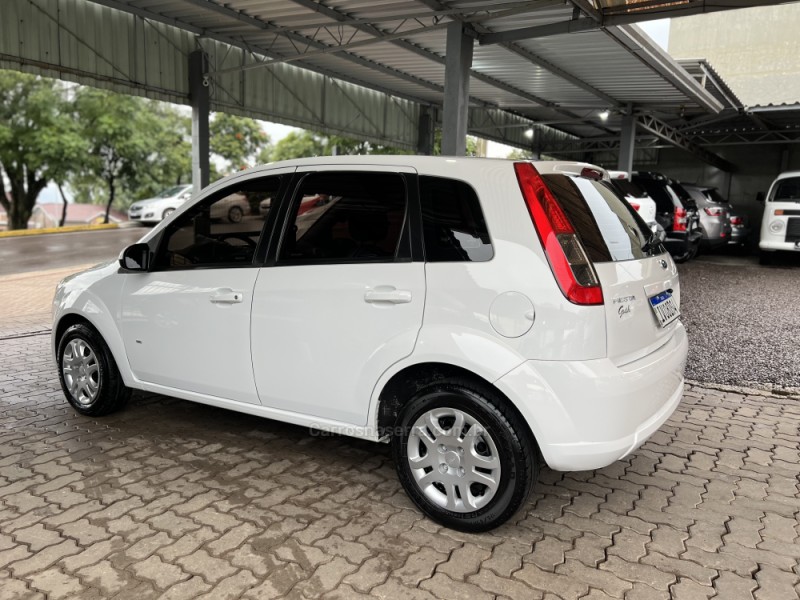 FIESTA 1.6 ROCAM SE 8V FLEX 4P MANUAL - 2014 - BOM PRINCíPIO