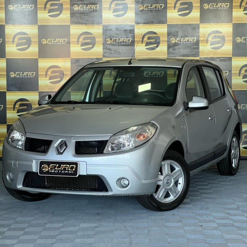 SANDERO 1.6 AUTHENTIQUE 8V FLEX 4P MANUAL - 2011 - PORTãO