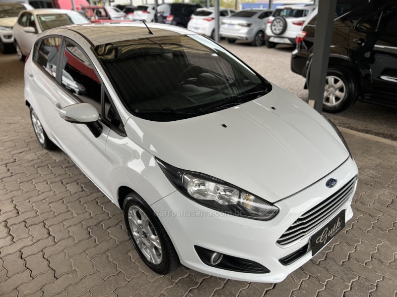FIESTA 1.6 SE HATCH 16V FLEX 4P AUTOMÁTICO - 2016 - BOM PRINCíPIO