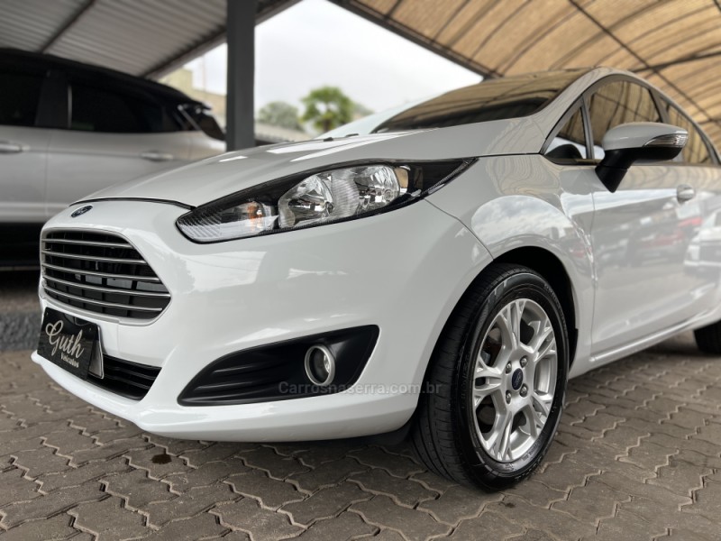 FIESTA 1.6 SE HATCH 16V FLEX 4P AUTOMÁTICO - 2016 - BOM PRINCíPIO