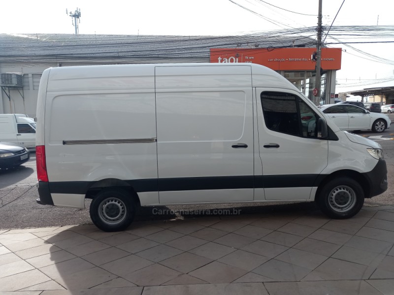 SPRINTER 2.2 FURGÃO 416 LONGO TETO ALTO DIESEL 3P MANUAL - 2022 - BENTO GONçALVES