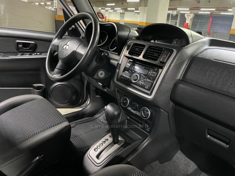 PAJERO TR4 2.0 4X2 16V 140CV FLEX 4P AUTOMÁTICO - 2010 - CAXIAS DO SUL