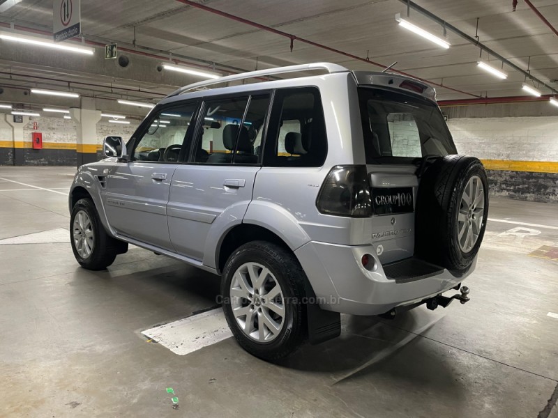 PAJERO TR4 2.0 4X2 16V 140CV FLEX 4P AUTOMÁTICO - 2010 - CAXIAS DO SUL