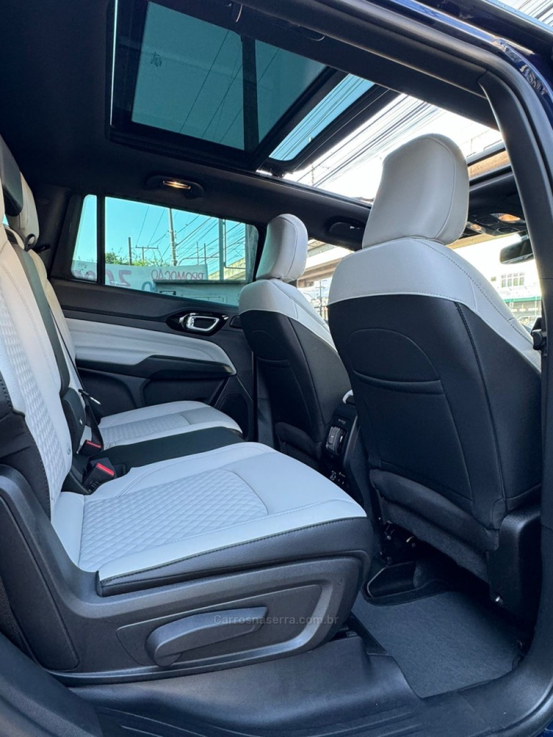 COMMANDER 1.3 OVERLAND T270 16V 4X2 TURBO FLEX 4P AUTOMÁTICO - 2022 - NOVO HAMBURGO