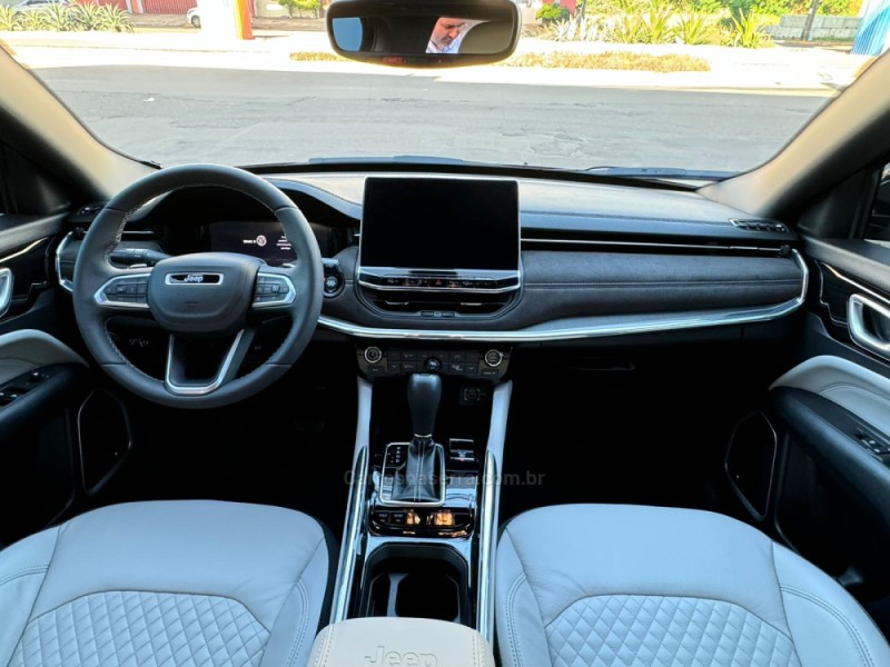 COMMANDER 1.3 OVERLAND T270 16V 4X2 TURBO FLEX 4P AUTOMÁTICO - 2022 - NOVO HAMBURGO