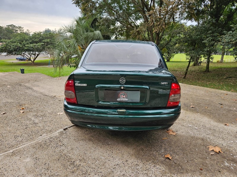 CORSA 1.0 MPFI MILENIUM II SEDAN 8V GASOLINA 4P MANUAL - 2001 - VENâNCIO AIRES