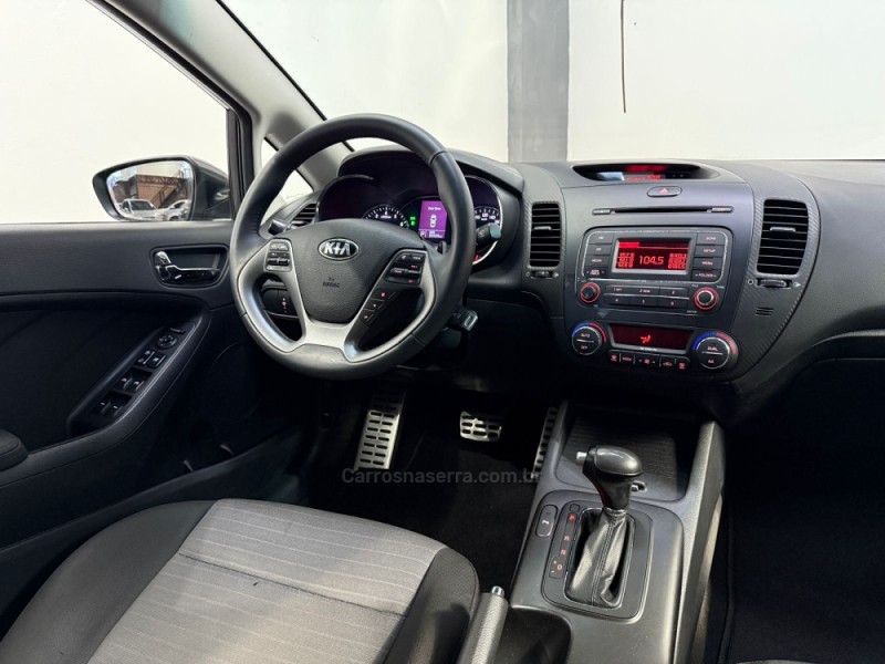 CERATO 1.6 SX3 16V FLEX 4P AUTOMÁTICO - 2014 - NOVO HAMBURGO