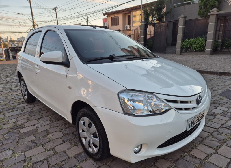 ETIOS 1.3 X 16V FLEX 4P MANUAL - 2014 - CAXIAS DO SUL