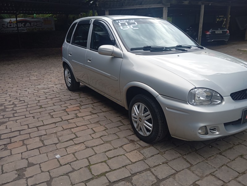 CORSA 1.0 MPFI MILENIUM 8V GASOLINA 4P MANUAL - 2002 - CAXIAS DO SUL