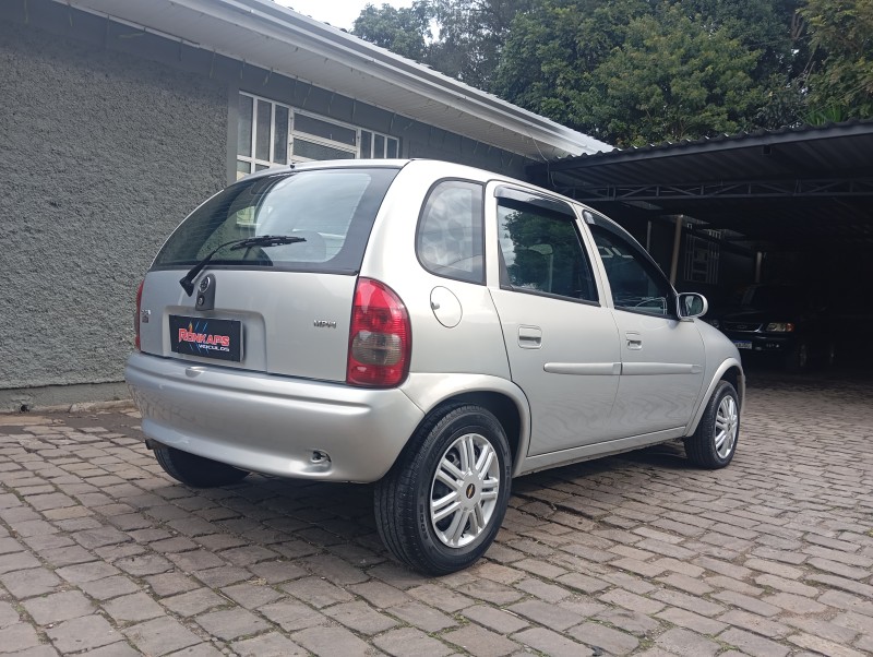CORSA 1.0 MPFI MILENIUM 8V GASOLINA 4P MANUAL - 2002 - CAXIAS DO SUL