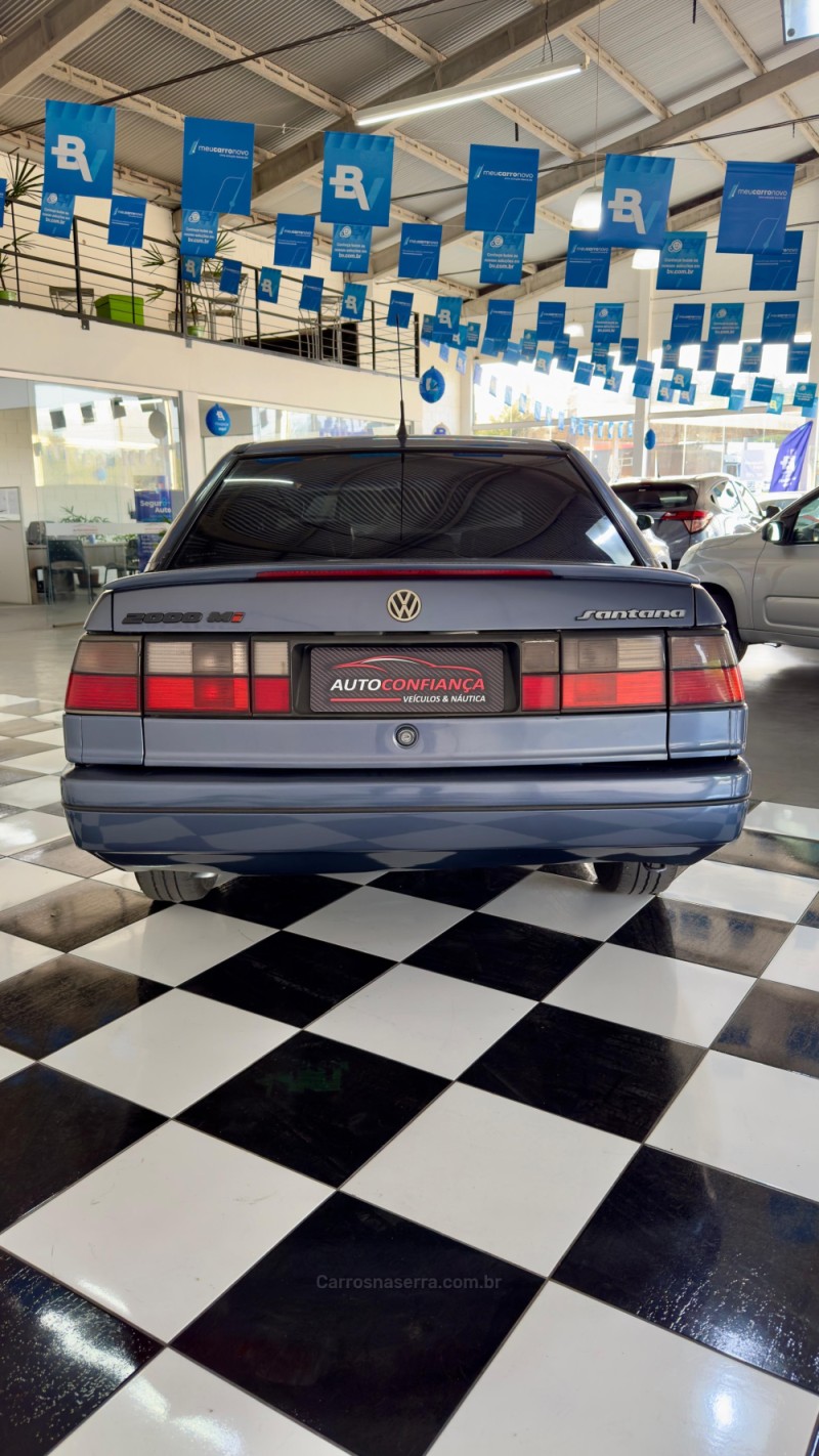 SANTANA 2.0 MI 8V GASOLINA 4P MANUAL - 2000 - MONTENEGRO
