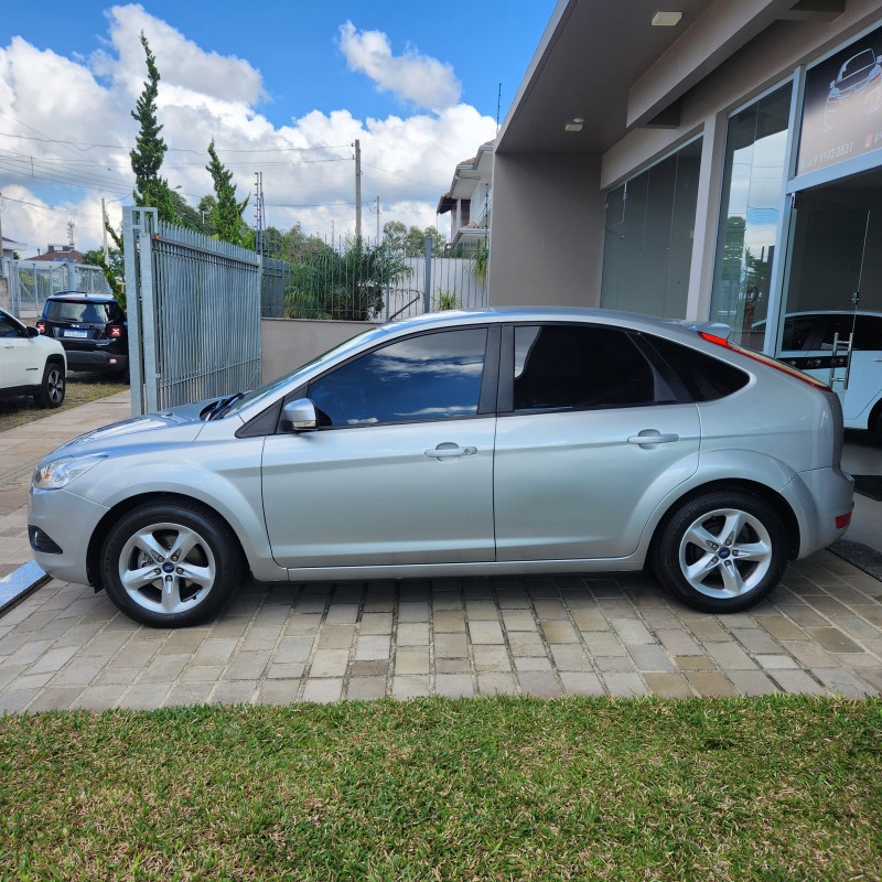 FOCUS 1.6 SE 16V FLEX 4P MANUAL - 2013 - BENTO GONçALVES