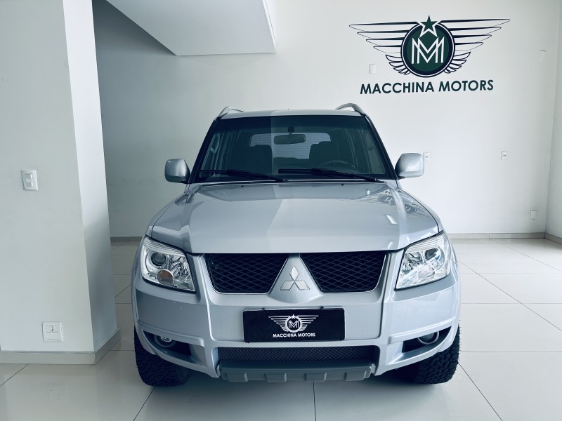 PAJERO TR4 2.0 4X2 16V 140CV FLEX 4P MANUAL - 2014 - CAXIAS DO SUL