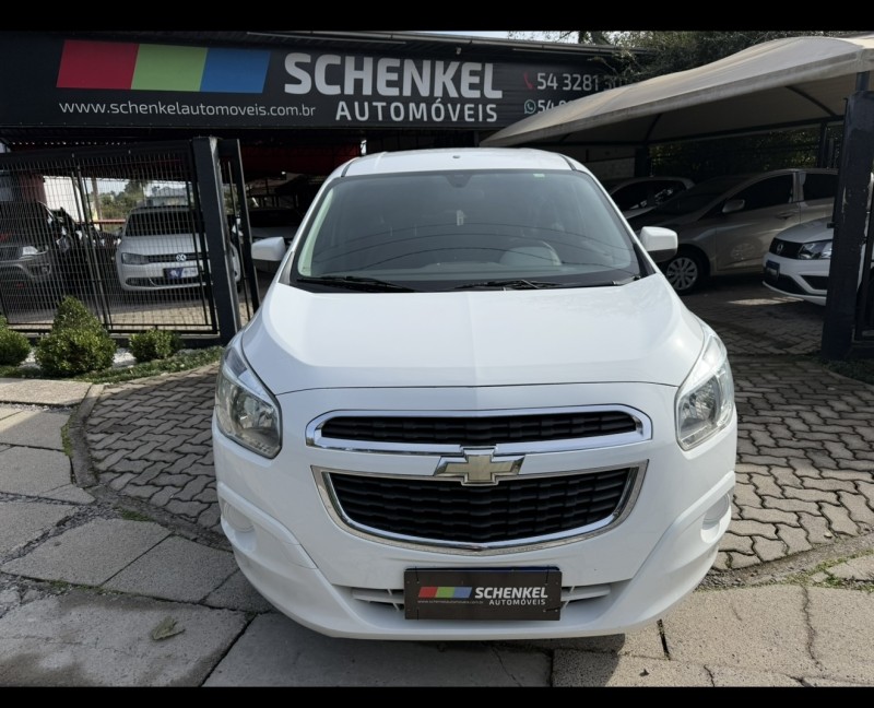 SPIN 1.8 LT 8V FLEX 4P MANUAL - 2015 - NOVA PETRóPOLIS
