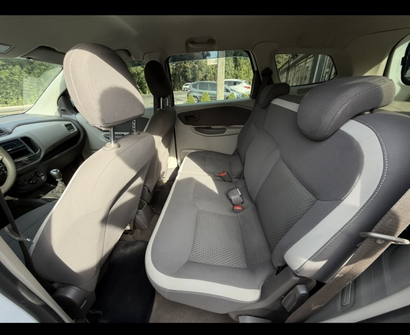 SPIN 1.8 LT 8V FLEX 4P MANUAL - 2015 - NOVA PETRóPOLIS