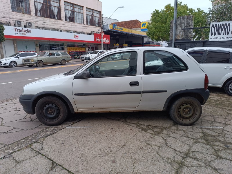 CORSA 1.0 MPFI SUPER 8V GASOLINA 2P MANUAL - 1998 - FLORES DA CUNHA