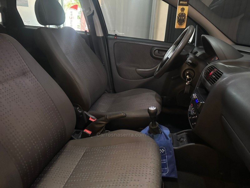 CORSA 1.4 MPFI MAXX 8V FLEX 4P MANUAL - 2011 - NOVO HAMBURGO