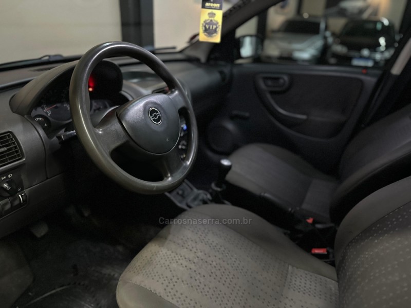 CORSA 1.4 MPFI MAXX 8V FLEX 4P MANUAL - 2011 - NOVO HAMBURGO