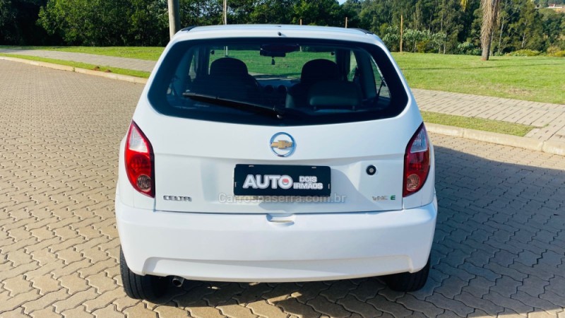 CELTA 1.0 MPFI SPIRIT 8V FLEX 2P MANUAL - 2011 - DOIS IRMãOS