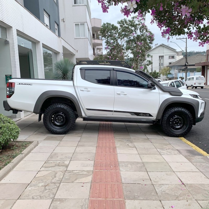 L200 TRITON 2.4 16V SPORT SAVANA DIESEL CD TURBO 4P 4X4 AUTOMÁTICO - 2025 - FLORES DA CUNHA