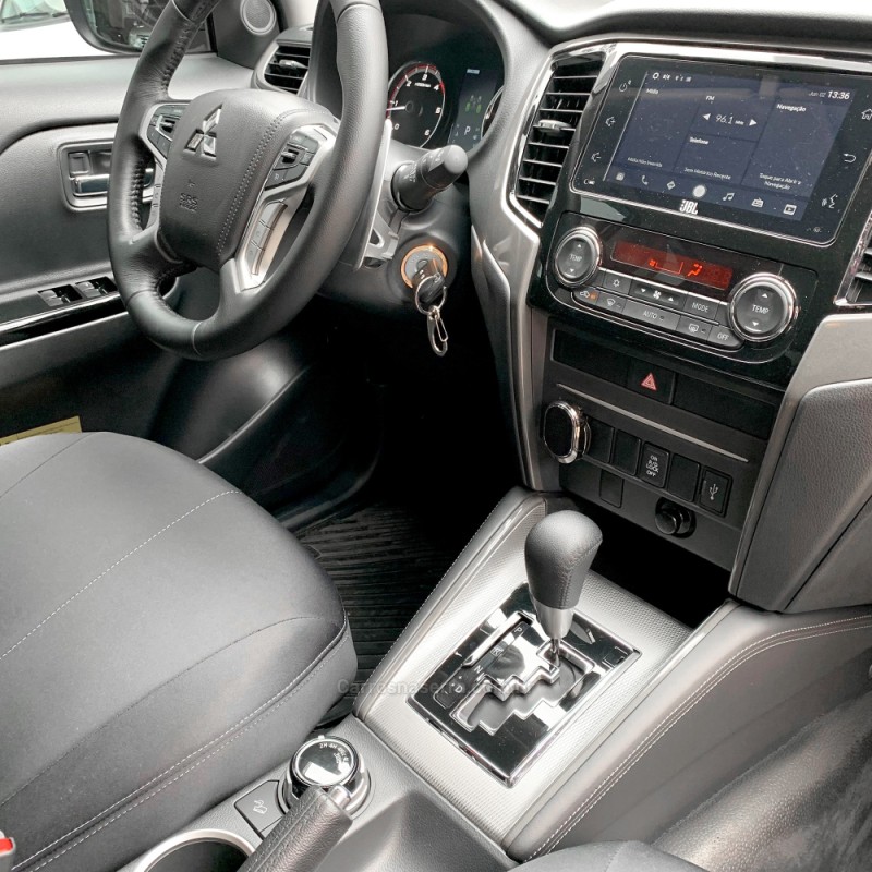 L200 TRITON 2.4 16V SPORT SAVANA DIESEL CD TURBO 4P 4X4 AUTOMÁTICO - 2025 - FLORES DA CUNHA