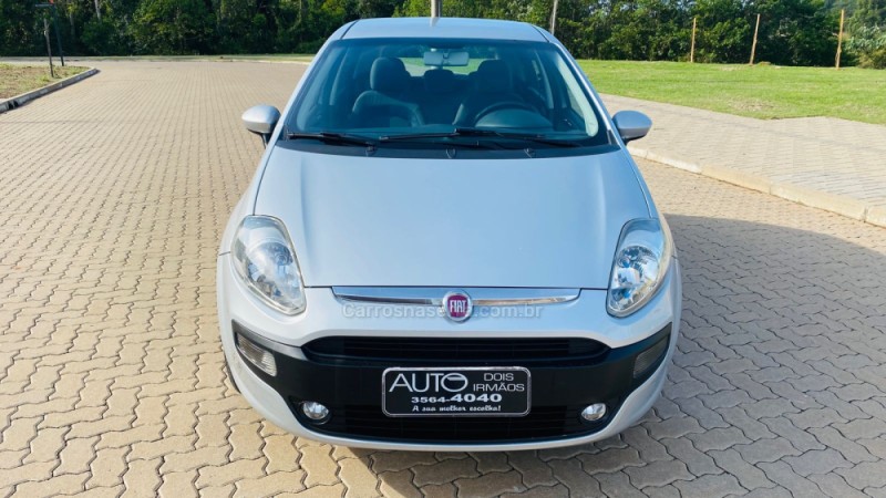 PUNTO 1.4 ATTRACTIVE 8V FLEX 4P MANUAL - 2013 - DOIS IRMãOS