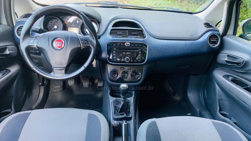 PUNTO 1.4 ATTRACTIVE 8V FLEX 4P MANUAL - 2013 - DOIS IRMãOS