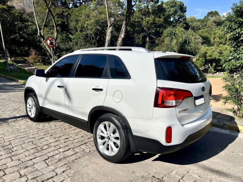 SORENTO 2.4 EX2 4X2 16V GASOLINA 4P AUTOMÁTICO - 2015 - CAXIAS DO SUL