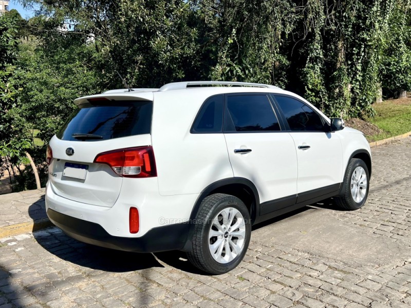 SORENTO 2.4 EX2 4X2 16V GASOLINA 4P AUTOMÁTICO - 2015 - CAXIAS DO SUL
