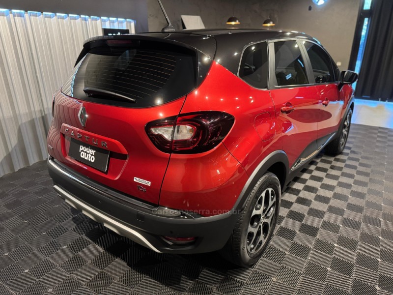 CAPTUR 1.3 ICONIC 16V TURBO FLEX 4P AUTOMÁTICO - 2022 - FARROUPILHA