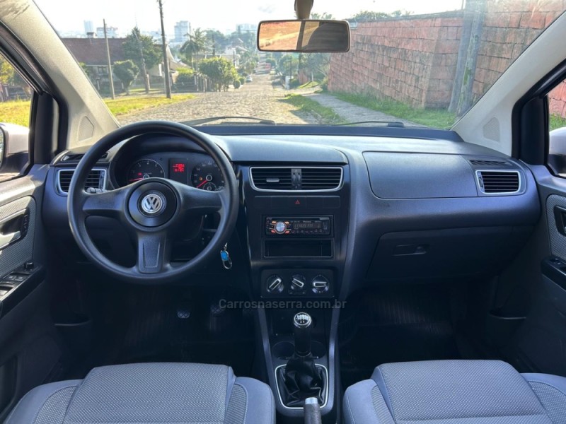 FOX 1.0 MI 8V FLEX 4P MANUAL - 2012 - VENâNCIO AIRES