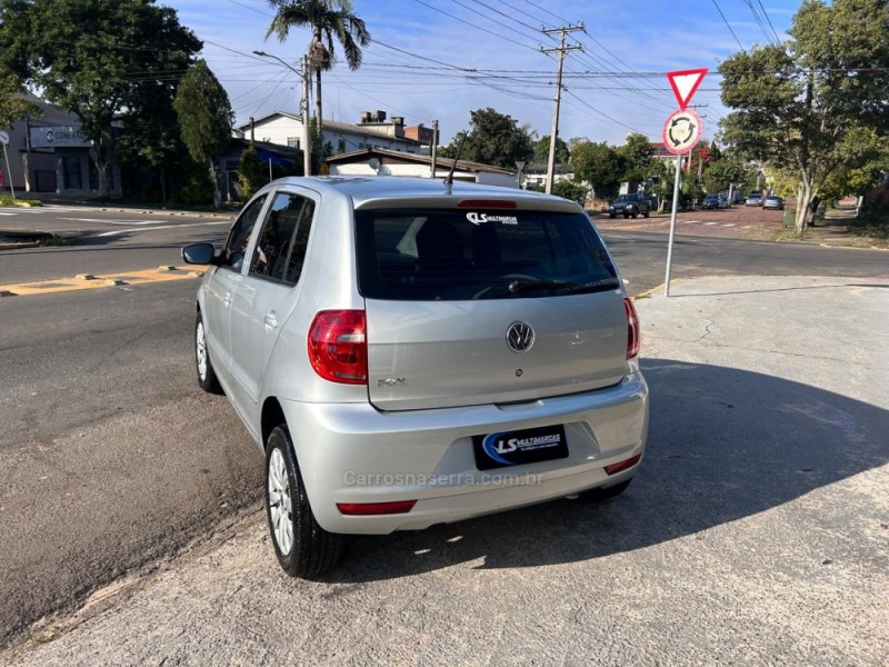 FOX 1.0 MI 8V FLEX 4P MANUAL - 2012 - VENâNCIO AIRES